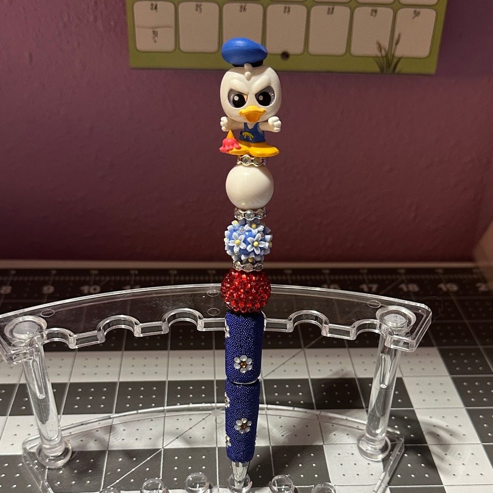 Glamour flower beaded pen ( Donald Duck )